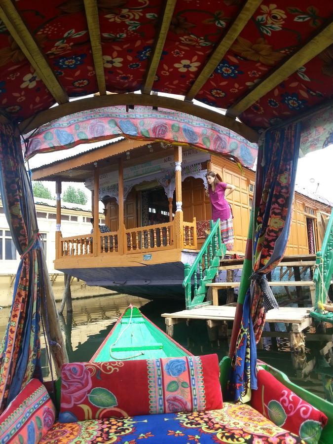 Houseboat - City Of Kashmir Ξενοδοχείο Σριναγκάρ Εξωτερικό φωτογραφία
